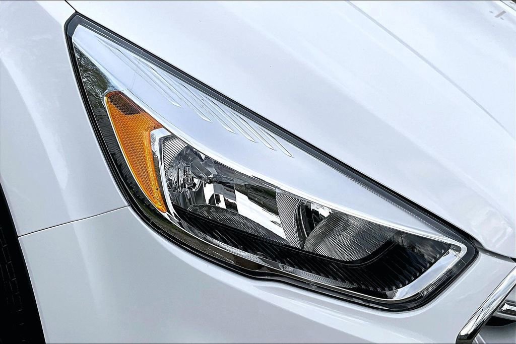 Certified 2019 Ford Escape SE image 29