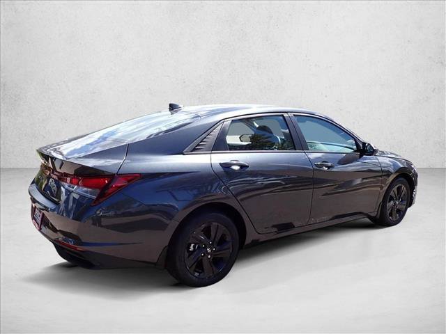 Used 2022 Hyundai Elantra SEL w/ Convenience Package FWD video 4