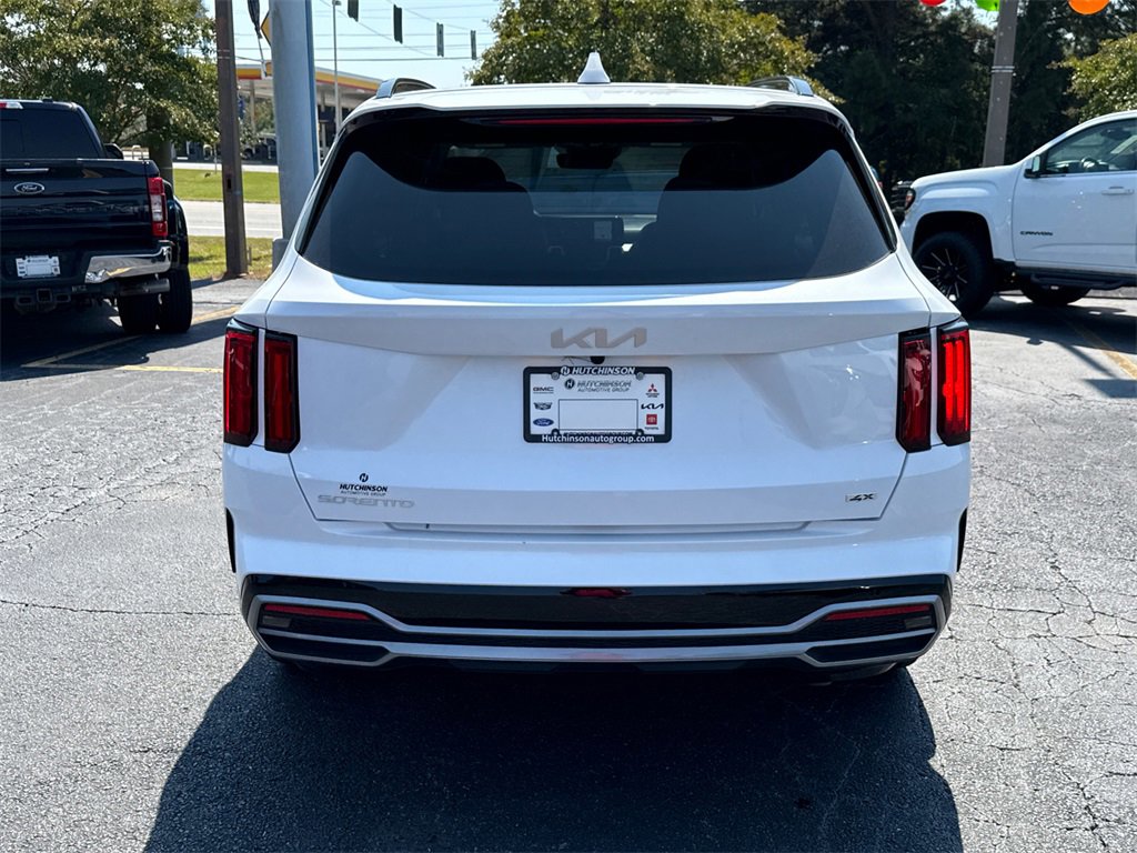 Used 2023 Kia Sorento SX image 4