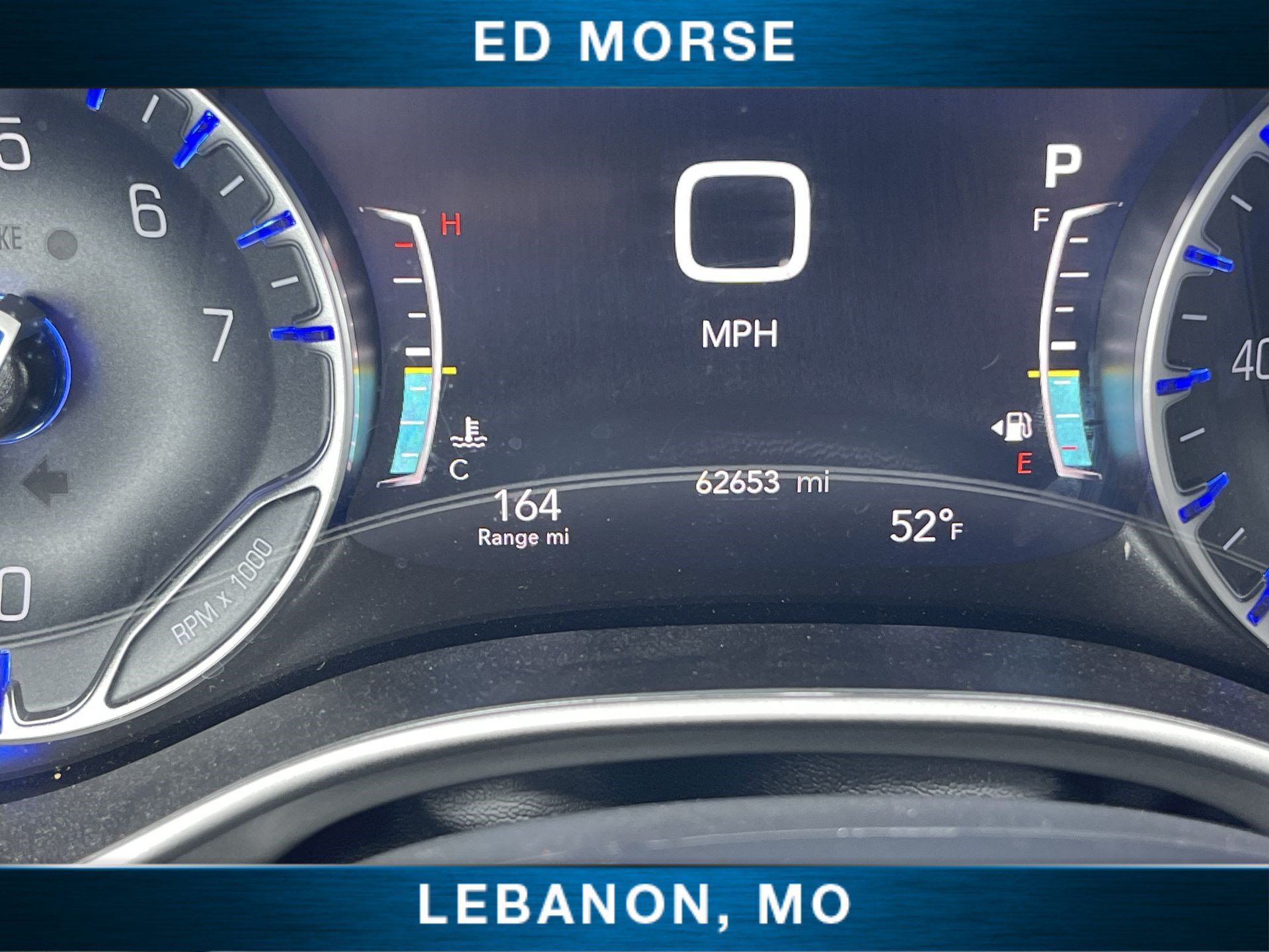 Used 2025 Chrysler Pacifica Select FWD image 12