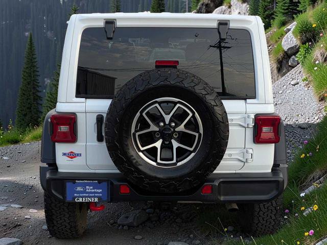 Used 2025 Jeep Wrangler Unlimited Rubicon w/ Convenience Group AWD/4WD image 5