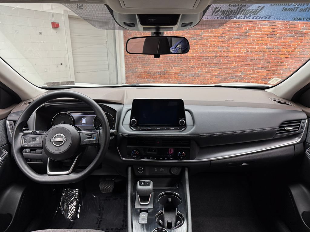Used 2023 Nissan Rogue SV AWD/4WD image 12