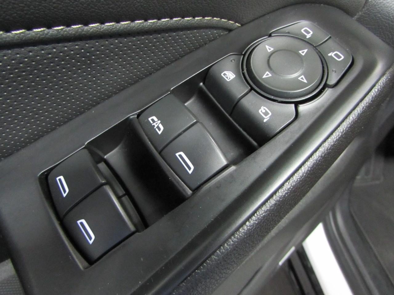 Used 2023 Chevrolet Traverse Premier w/ Redline Edition FWD image 22