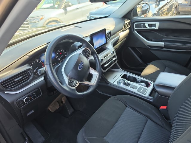 Certified 2023 Ford Explorer XLT RWD image 17