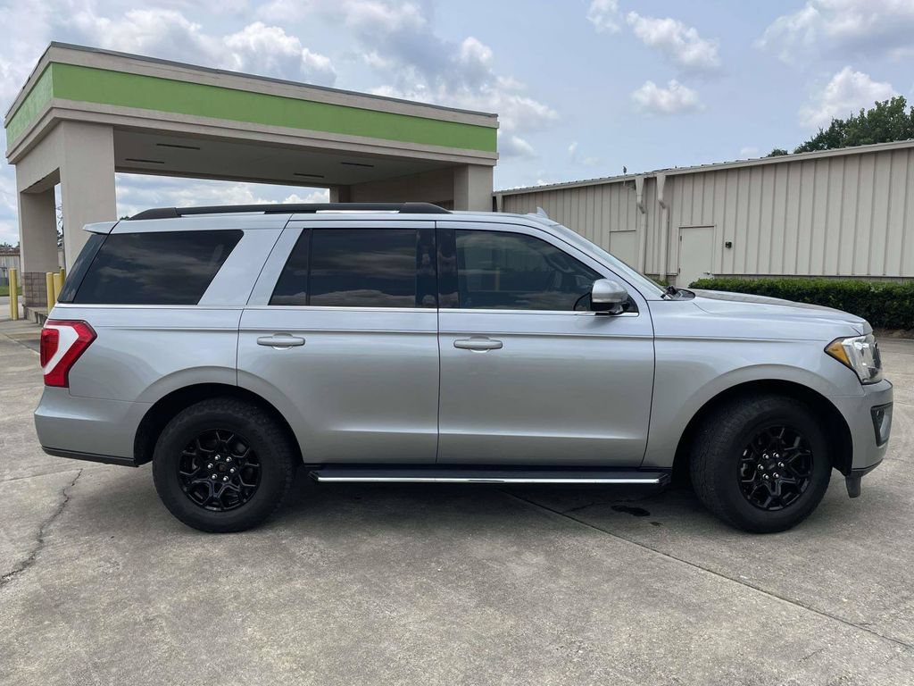 Certified 2020 Ford Expedition XLT w/ Equipment Group 202A RWD image 2