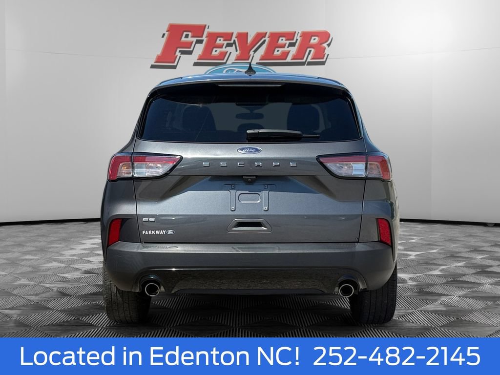Certified 2022 Ford Escape SE w/ SE Sport Appearance Package FWD image 5