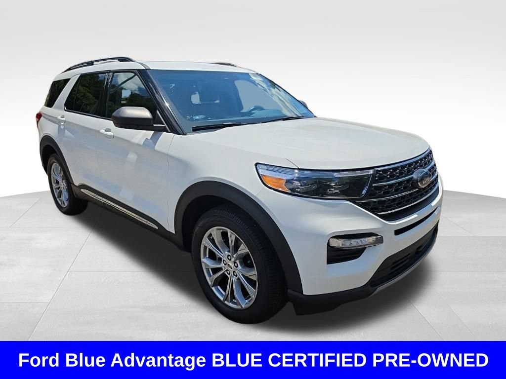 Certified 2023 Ford Explorer XLT w/ Equipment Group 202A AWD/4WD image 3