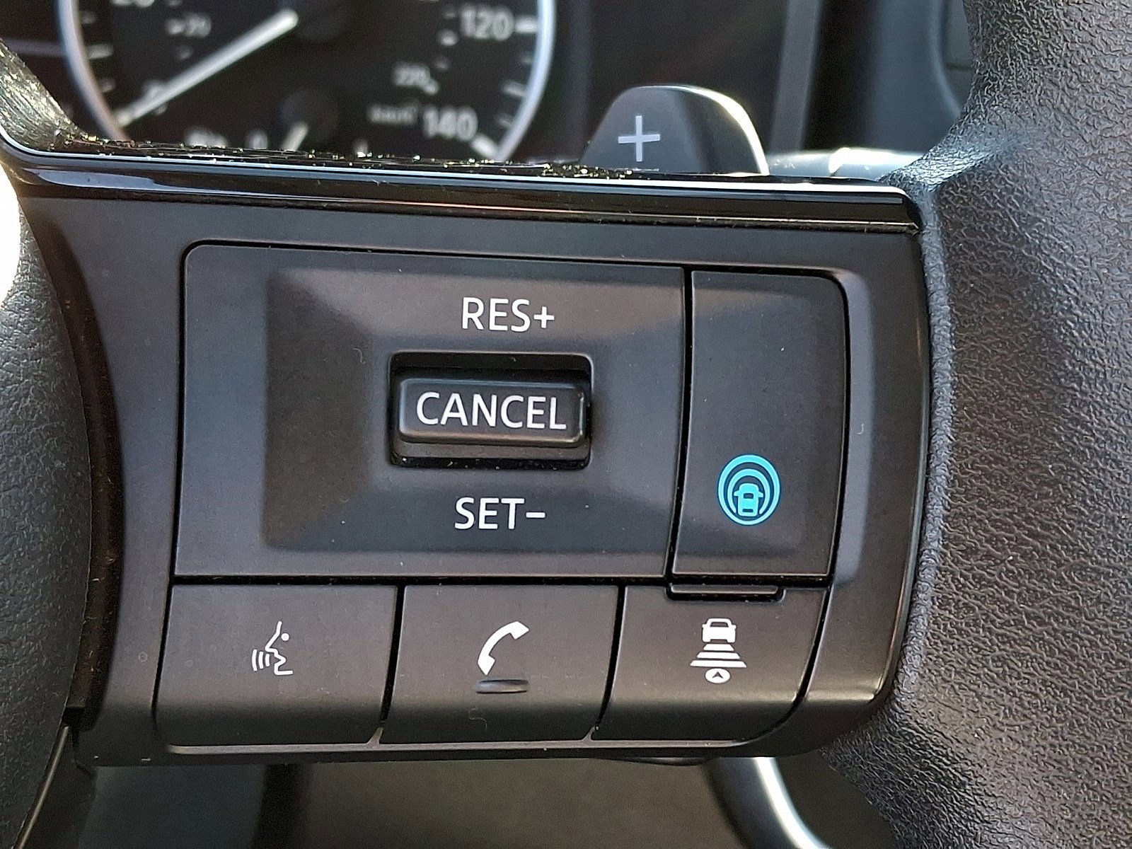 Used 2023 Nissan Rogue SV image 20