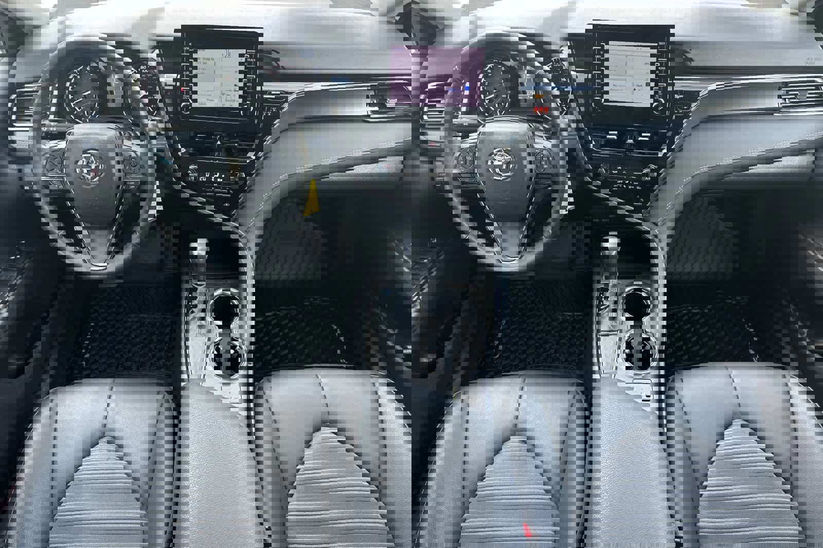 Used 2024 Toyota Camry SE FWD image 9