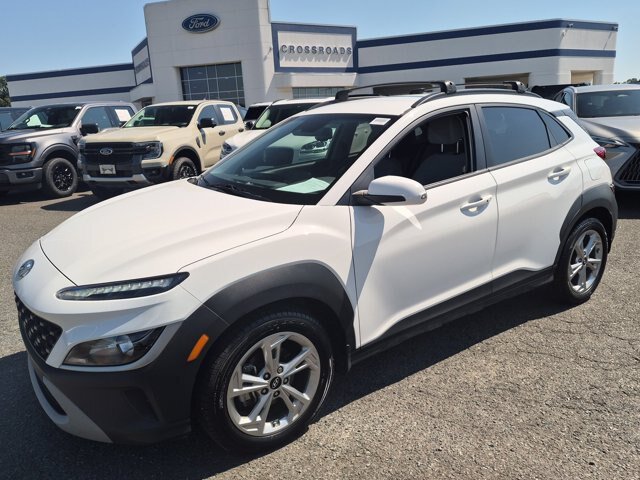 Used 2022 Hyundai Kona SEL w/ Cargo Package FWD image 8