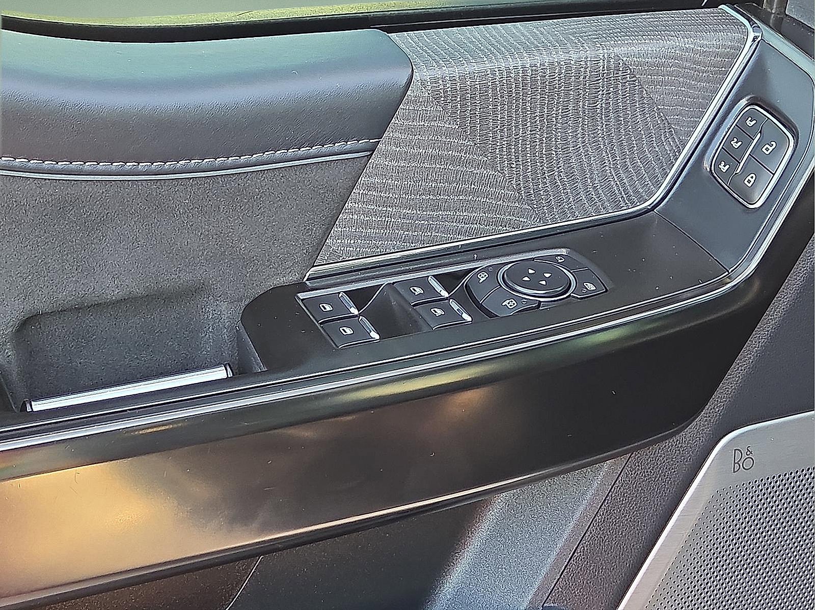 Certified 2022 Ford F150 Platinum w/ Equipment Group 701A High image 13