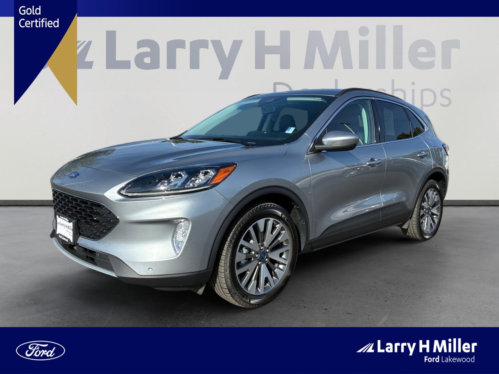 Certified 2022 Ford Escape Titanium image 1