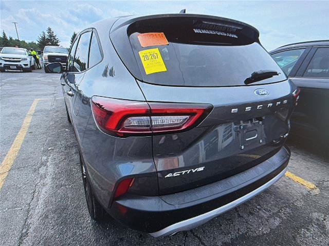 Certified 2025 Ford Escape Active w/ Tech Pack #1 AWD/4WD image 3