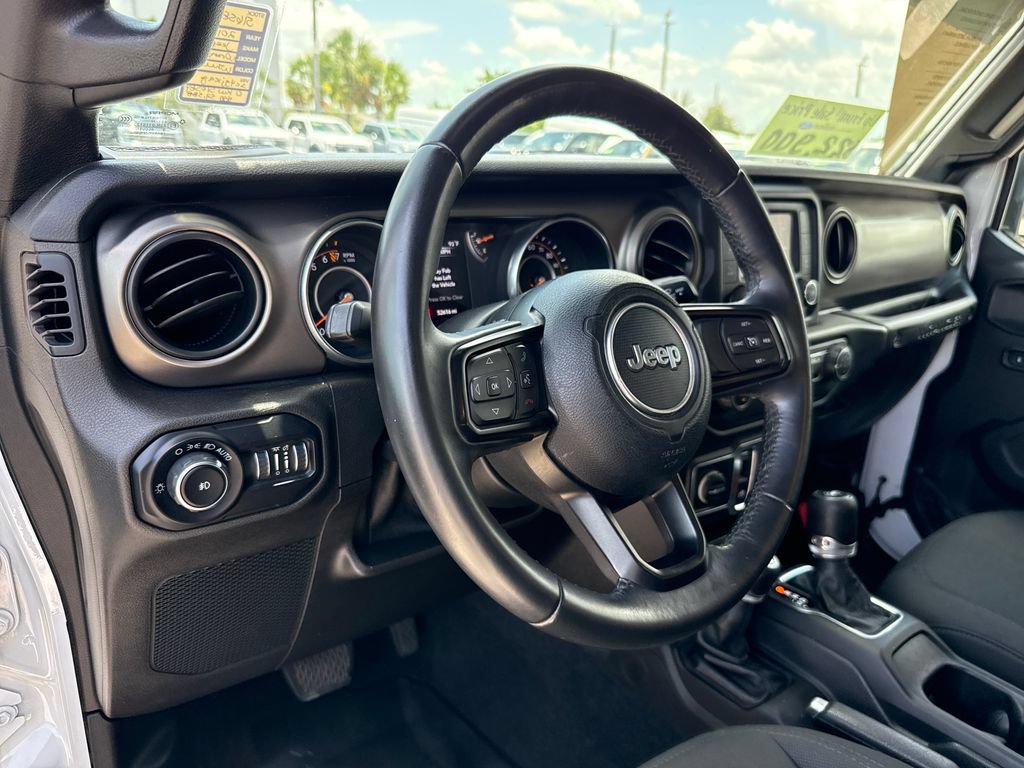 Used 2019 Jeep Wrangler Sport AWD/4WD image 5
