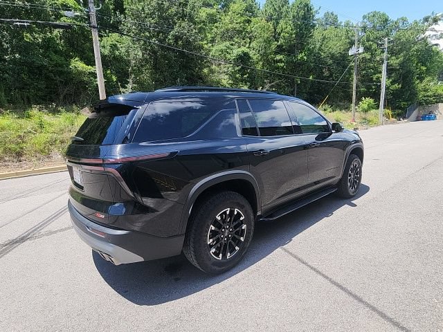 Used 2025 Chevrolet Traverse Z71 w/ Enhanced Driving Package AWD/4WD image 3