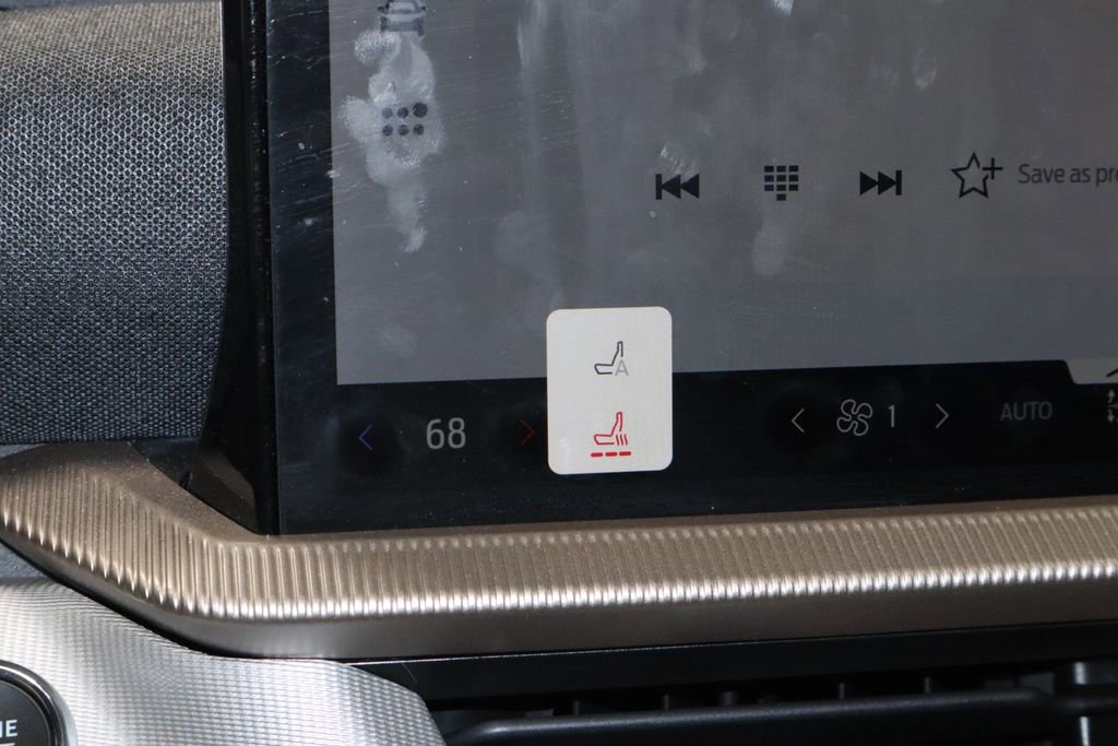 Certified 2025 Ford Explorer Active image 11