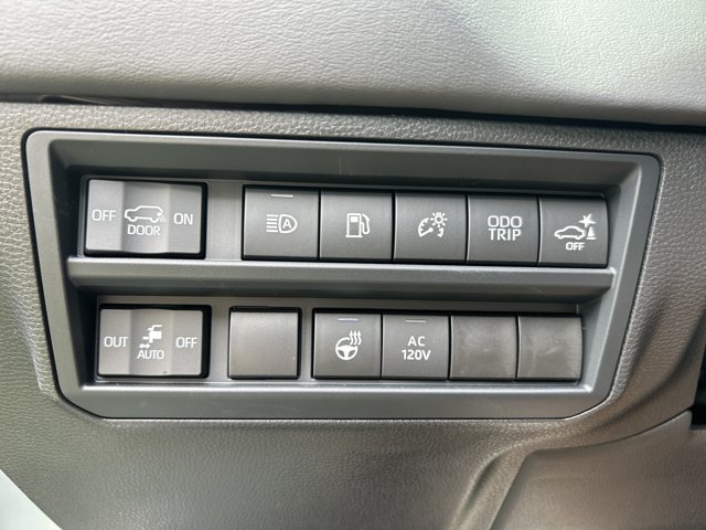 Used 2026 Toyota Sequoia Platinum AWD/4WD image 34