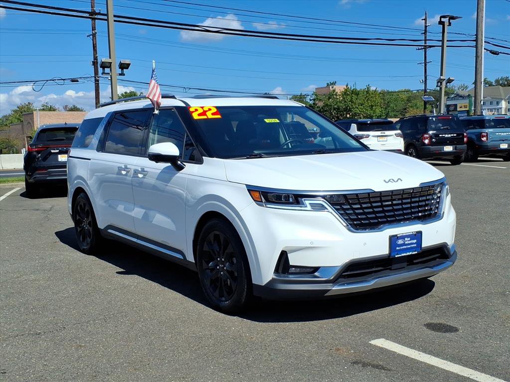Used 2022 Kia Carnival SX Prestige image 1