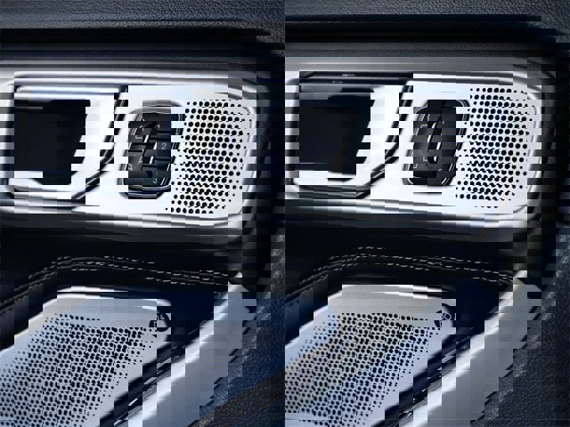 Certified 2023 Ford Explorer Limited w/ Limited Technology Package image 26