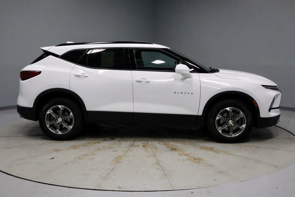 Used 2023 Chevrolet Blazer LT w/ Convenience Package AWD/4WD image 6
