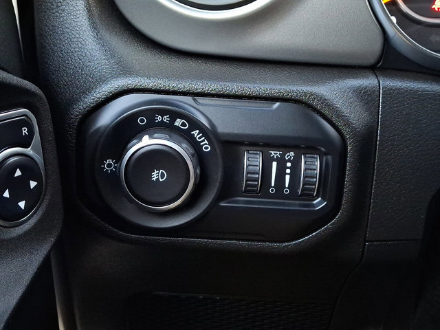 Used 2021 Jeep Wrangler Unlimited Sport image 27