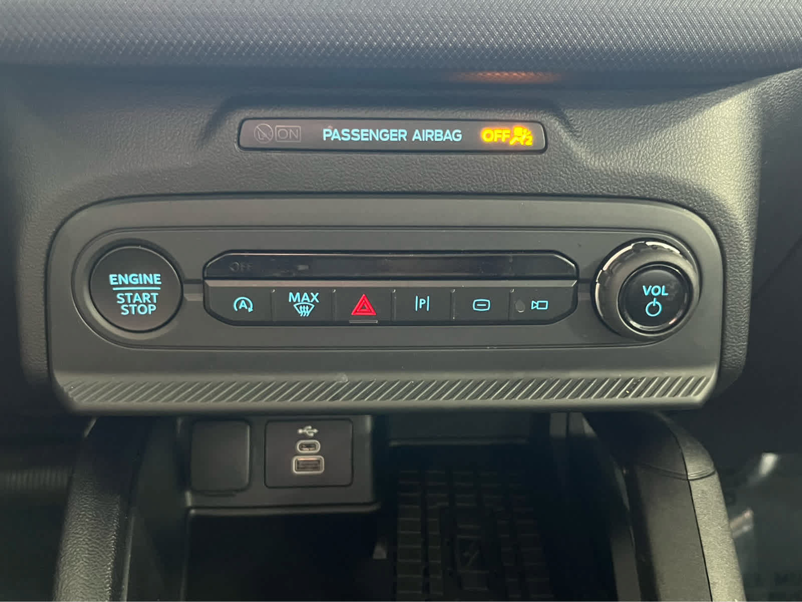 Certified 2025 Ford Bronco Sport Badlands w/ Badlands Tech Package AWD/4WD image 32