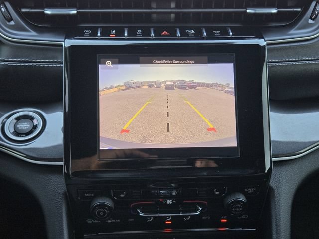 Used 2023 Jeep Grand Cherokee Altitude AWD/4WD image 17