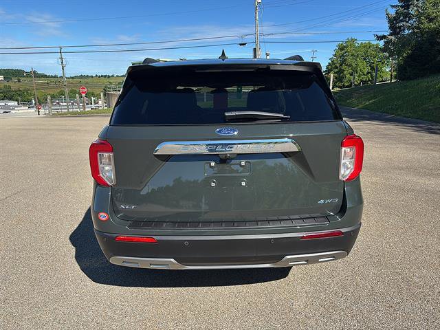 Certified 2023 Ford Explorer XLT w/ Equipment Group 202A AWD/4WD image 3