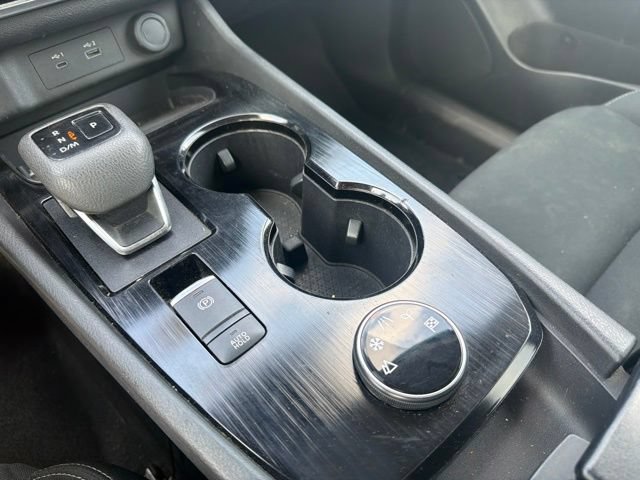 Used 2023 Nissan Rogue S AWD/4WD image 30