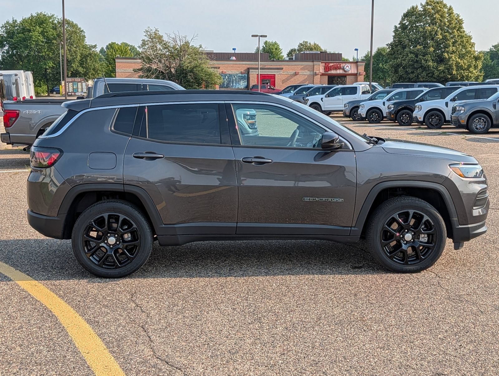 Used 2023 Jeep Compass Latitude w/ Sun and Sound Group AWD/4WD image 11