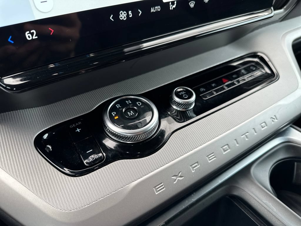 Certified 2025 Ford Expedition Active AWD/4WD image 20