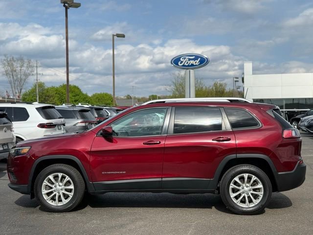 Used 2020 Jeep Cherokee Latitude w/ Cold Weather Group AWD/4WD image 40