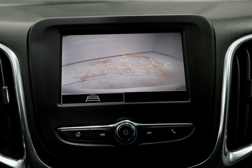 Used 2022 Chevrolet Equinox LT w/ Driver Convenience Package image 2