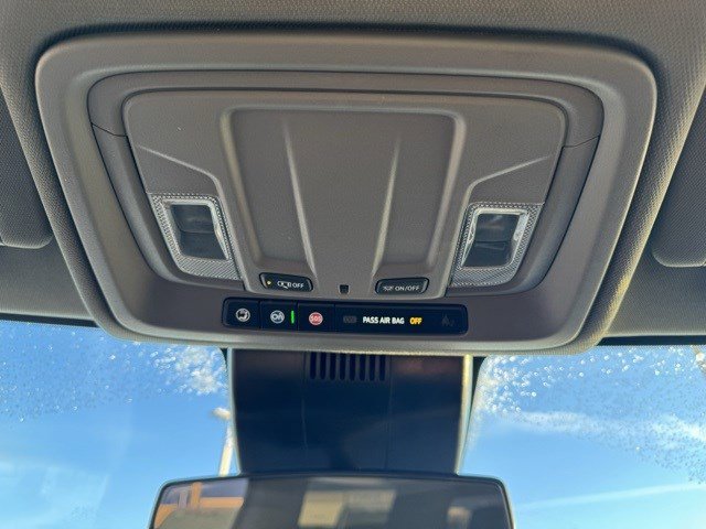 Used 2025 Chevrolet Silverado 1500 LT image 18