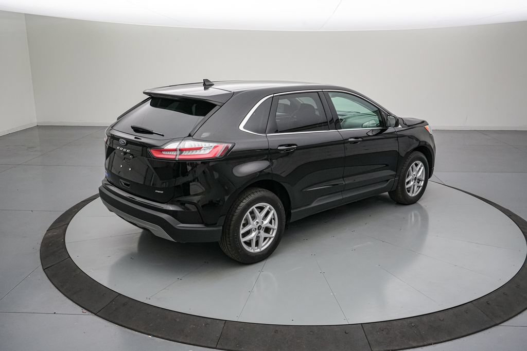 Certified 2024 Ford Edge SEL AWD/4WD image 4