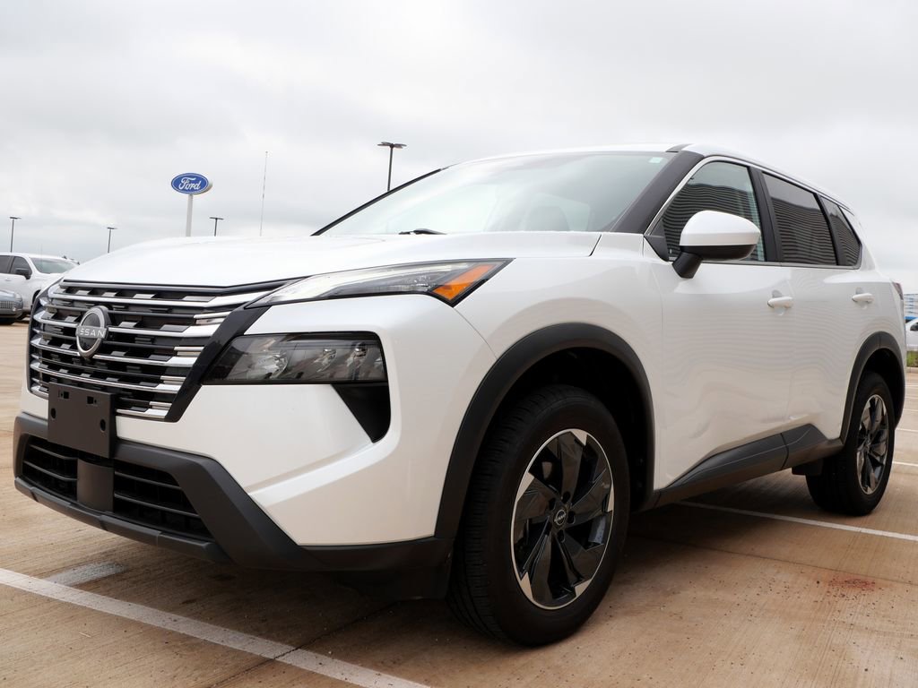 Used 2024 Nissan Rogue SV AWD/4WD image 7