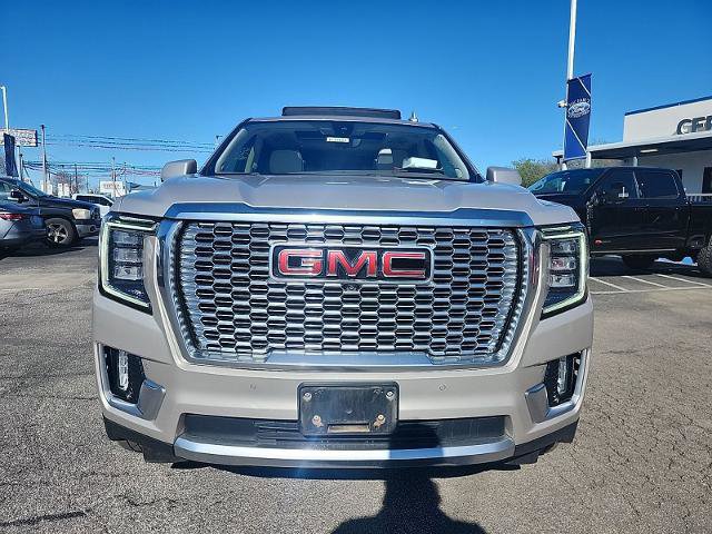 Used 2021 GMC Yukon XL Denali w/ Denali Premium Package image 8