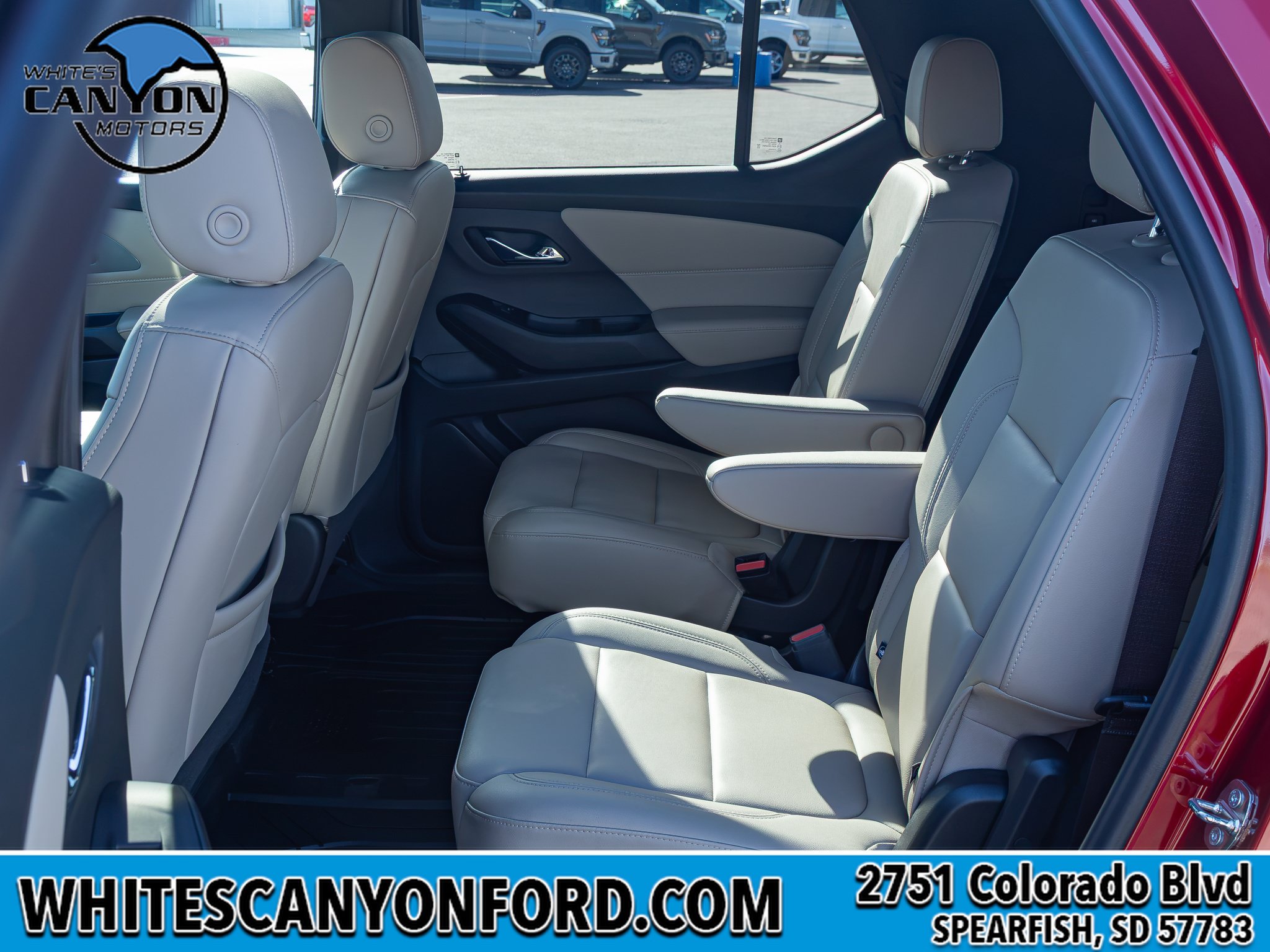 Used 2023 Chevrolet Traverse LT w/ LT Premium Package AWD/4WD image 6