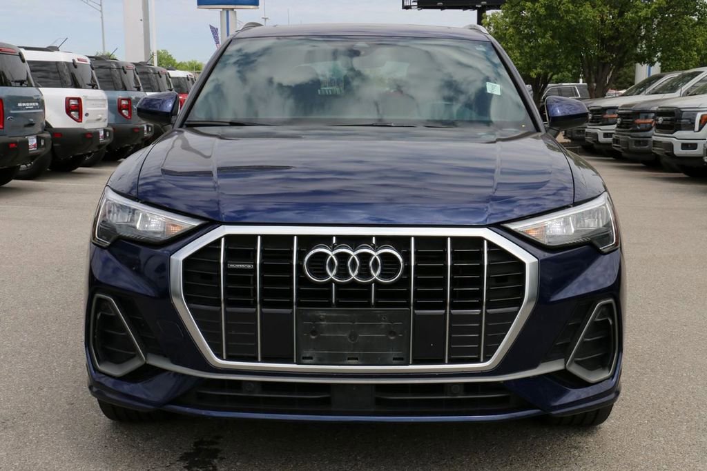 Used 2021 Audi Q3 2.0T Premium w/ Convenience Package AWD/4WD image 3