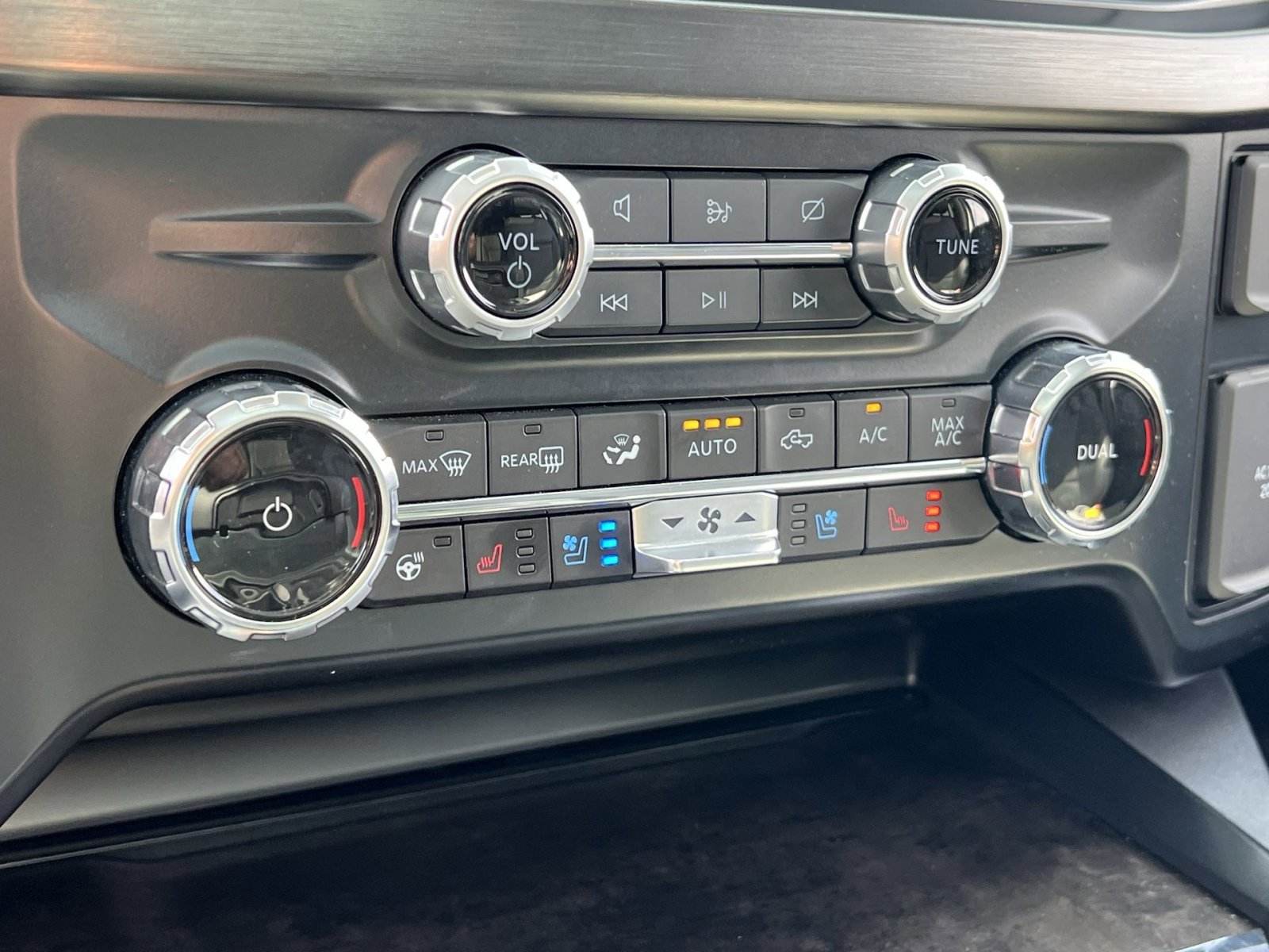 Certified 2023 Ford F250 Lariat w/ Lariat Ultimate Package image 21