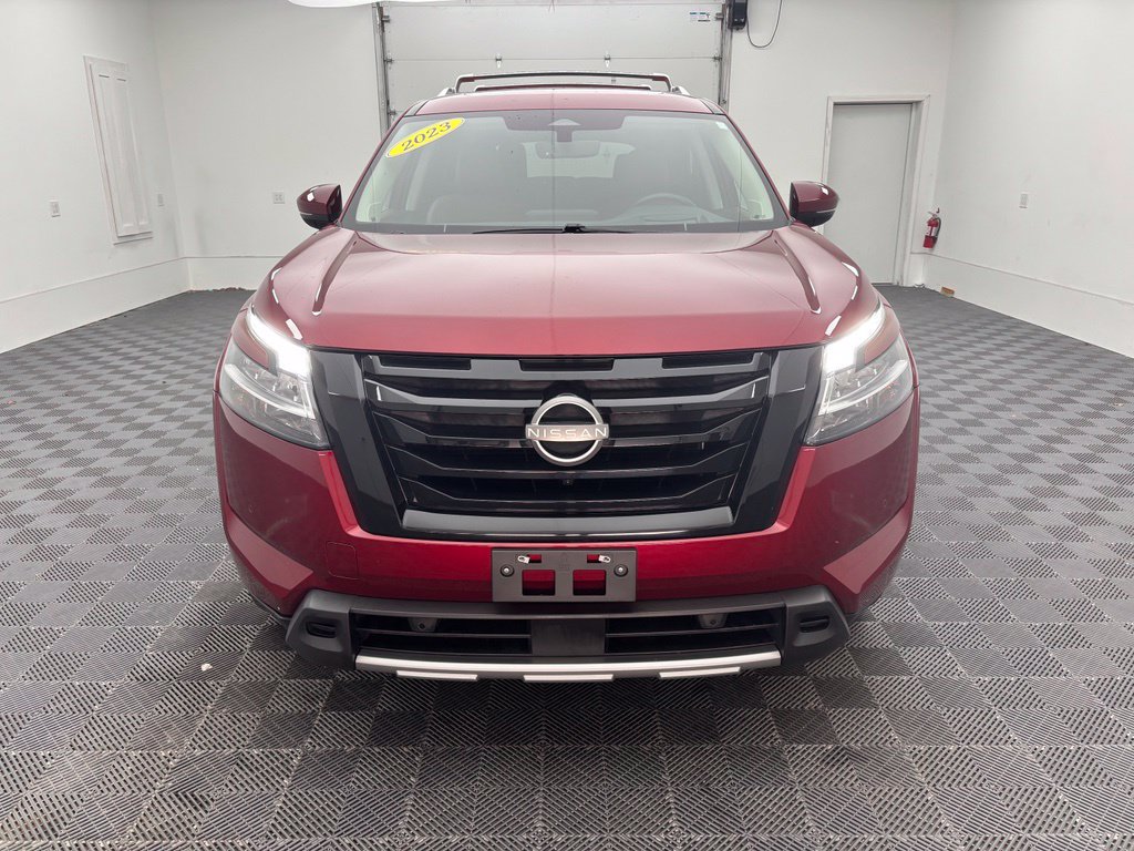 Used 2023 Nissan Pathfinder Platinum AWD/4WD image 16