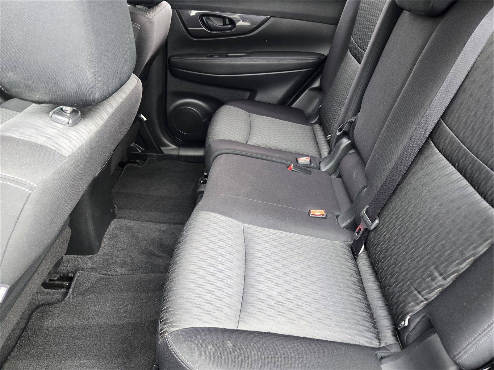 Used 2020 Nissan Rogue S FWD image 25