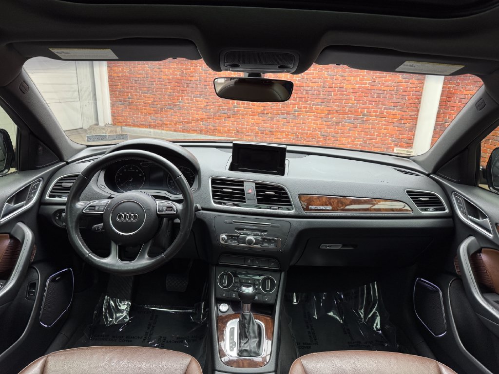 Used 2018 Audi Q3 2.0T Premium Plus w/ Premium Plus Package AWD/4WD image 13