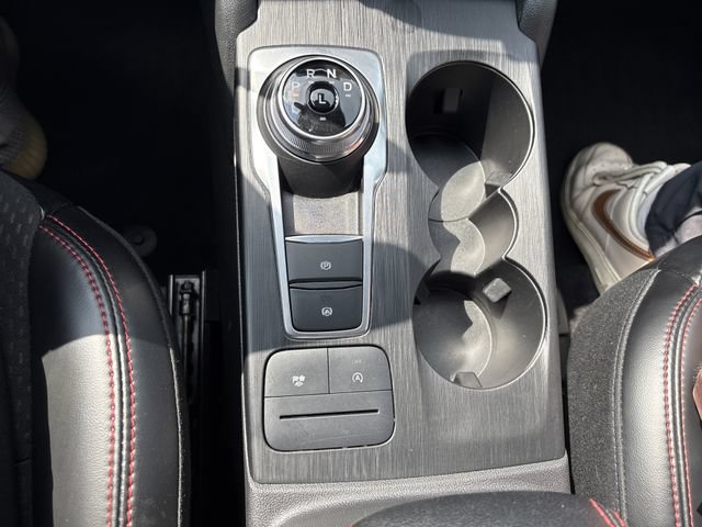 Certified 2025 Ford Escape ST-Line Select AWD/4WD image 42