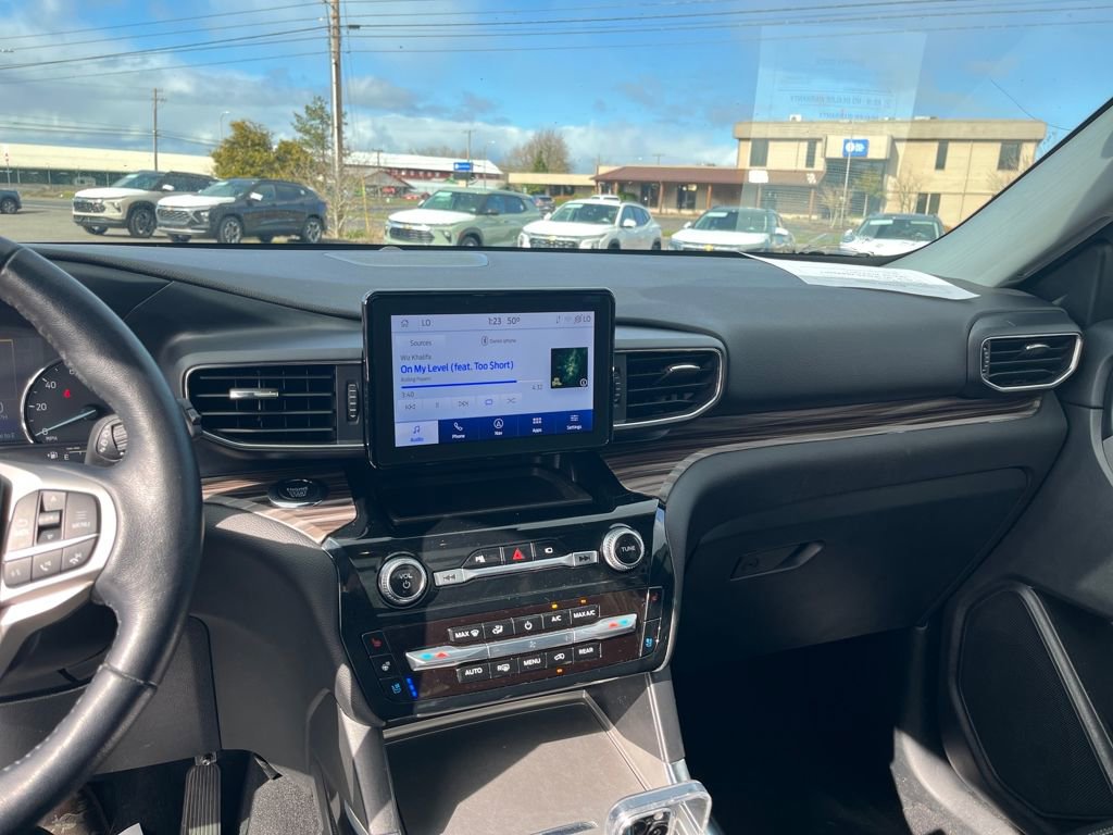 Certified 2022 Ford Explorer Limited w/ Equipment Group 301A image 22