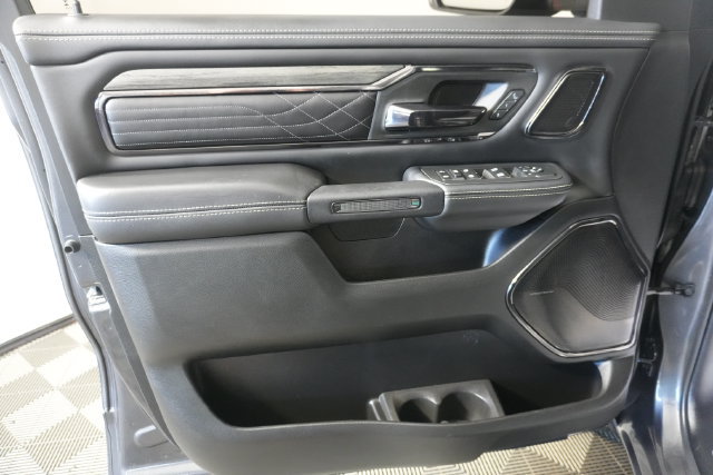 Used 2025 RAM 1500 Limited AWD/4WD image 36
