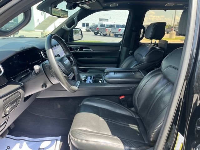 Used 2022 Jeep Grand Wagoneer Series II AWD/4WD image 5