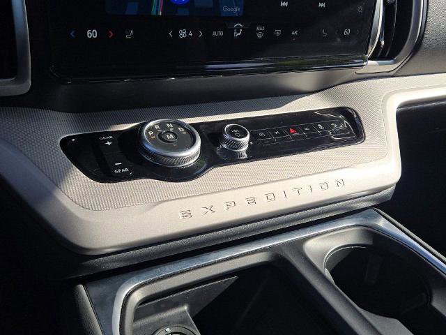 Certified 2025 Ford Expedition Active AWD/4WD image 32