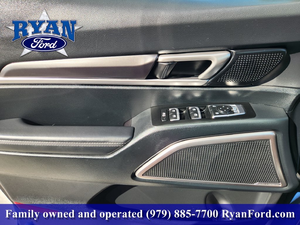 Used 2025 Kia Telluride S AWD/4WD image 16