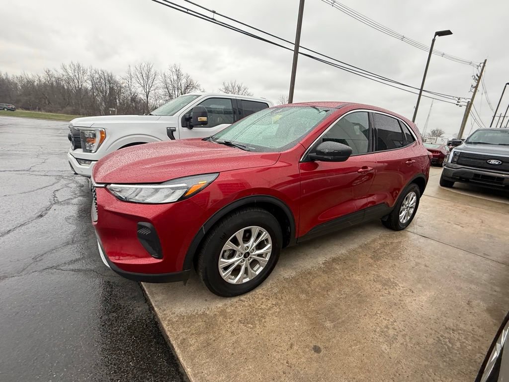 Certified 2023 Ford Escape ST-Line Select w/ Tech Pack #1 AWD/4WD image 3